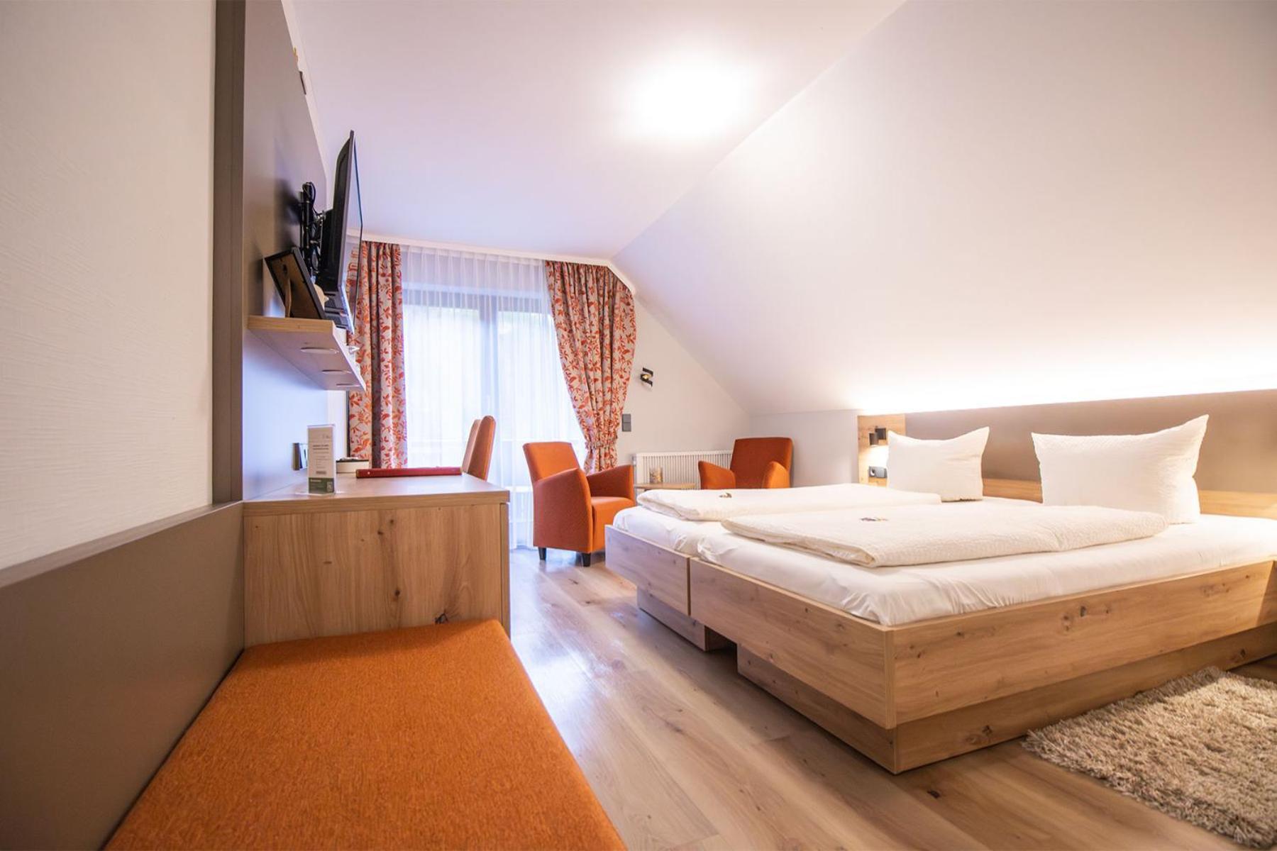 Hotel - Gasthof Blume 오페나우 외부 사진